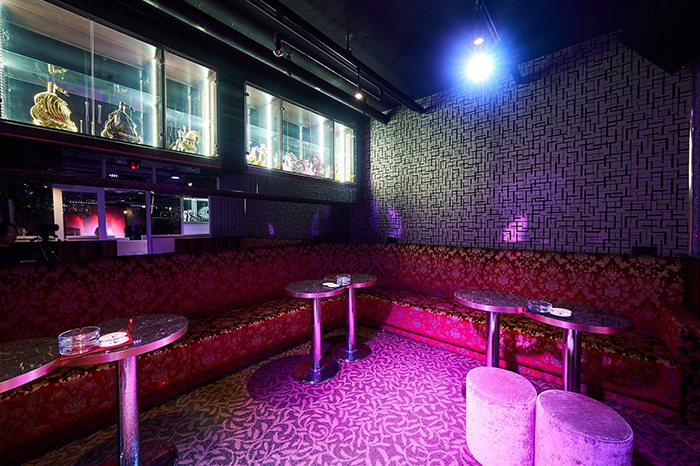 CROSSの店内写真2