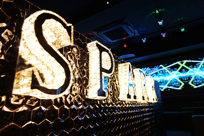 SPARKの店内写真1